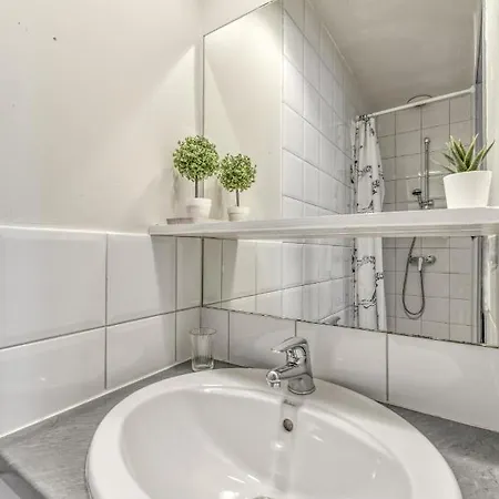 L'escapade - Parking Gratuit - Wifi - Climatisation - Proche Cite - Equipee شقة قرقشونه